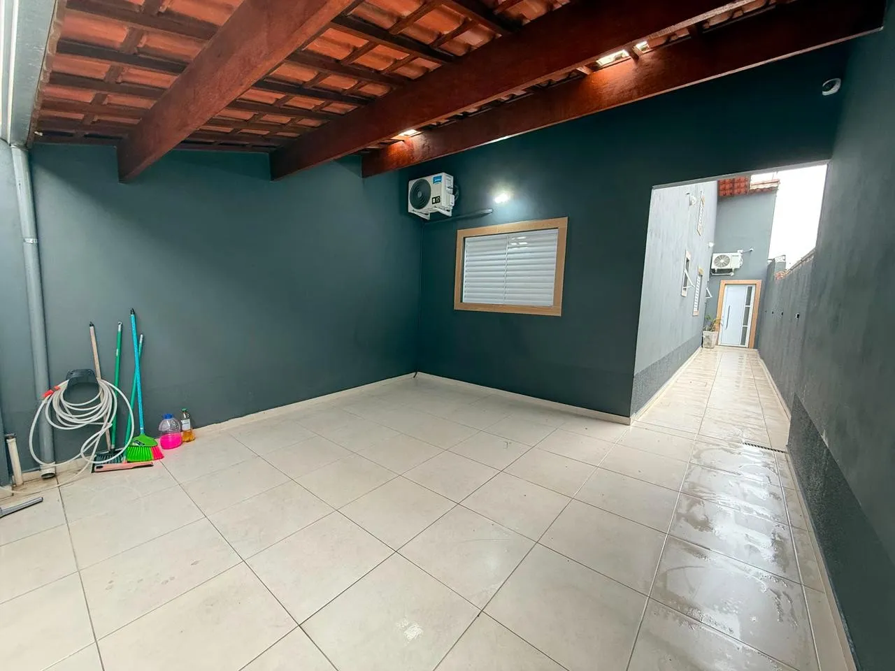 Imagem Casa para Venda em Mongaguá, Itaóca, 2 dormitórios, 1 suíte, 1 banheiro, 2 vagas