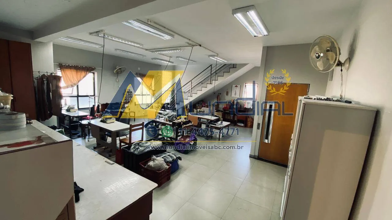 Imagem Galpão Comercial com 399m² à Venda por R$ 2,9 Milhões