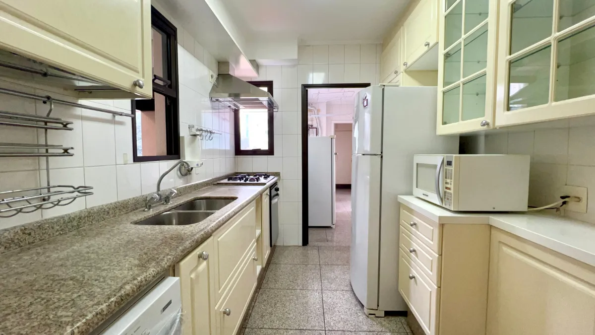 Imagem Apartamento para locação em Paraíso com 4 quartos, sendo 2 suítes, 165m2