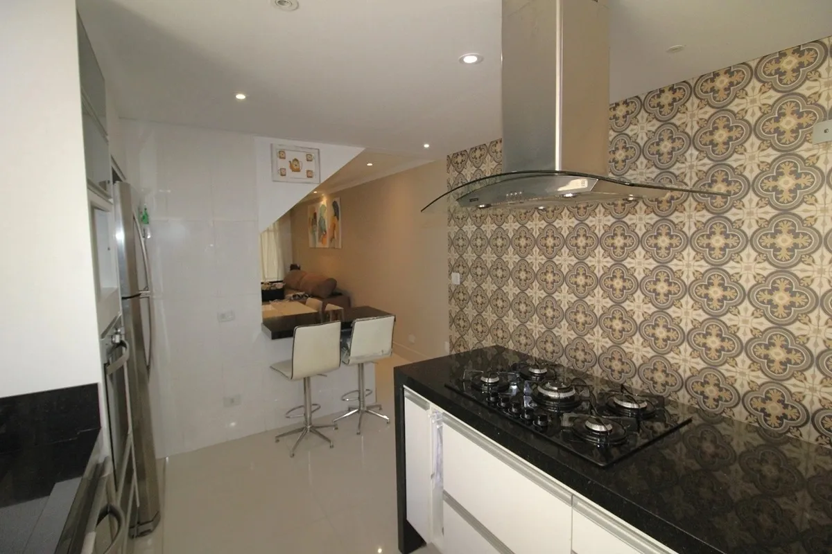 Imagem Casa à Venda - Recém-Reformada e Completa