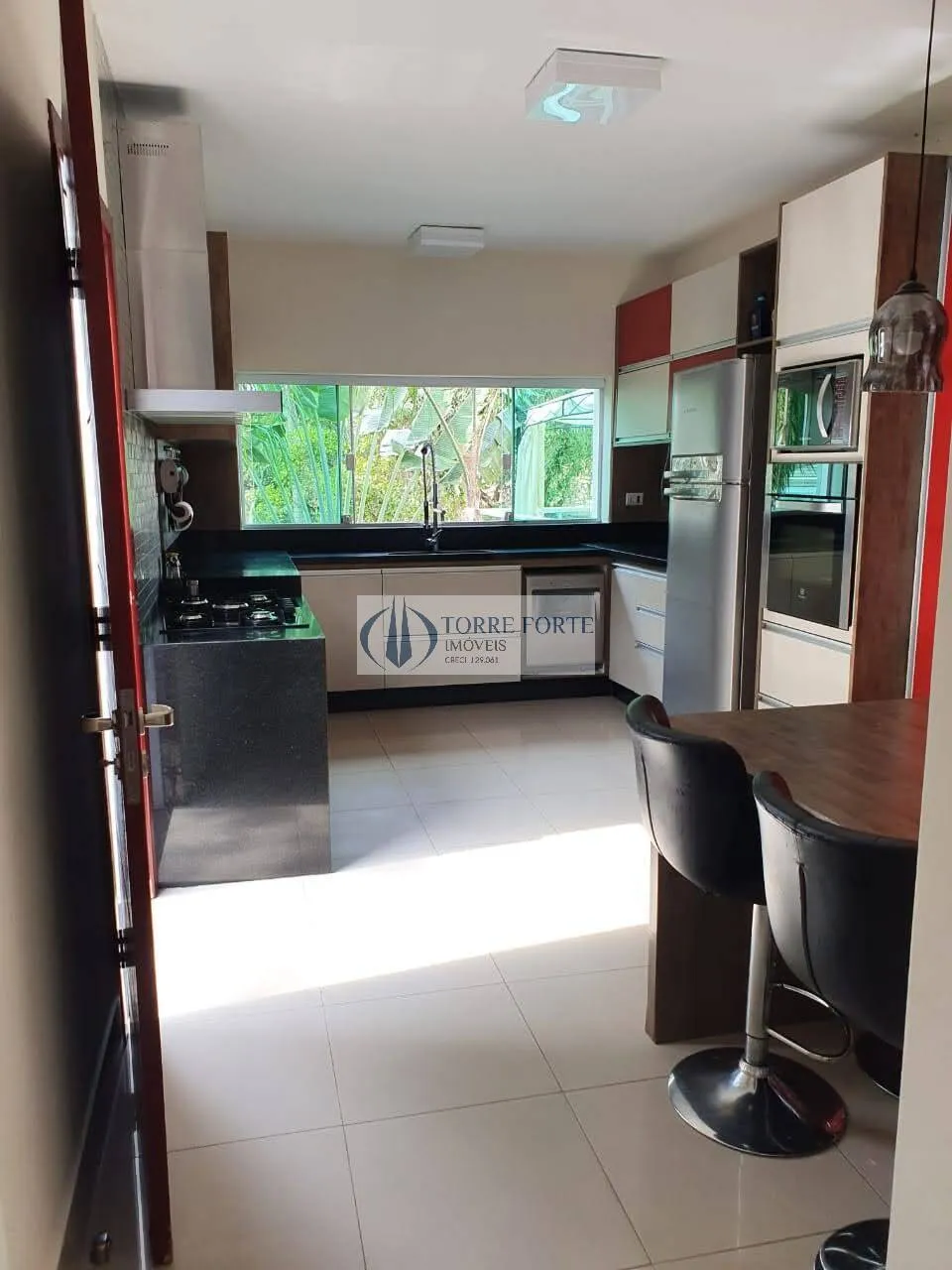 Imagem Casa térrea 3 suítes | 500 m² | 8 vagas | Terreno 1.000m²