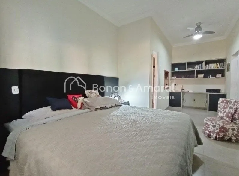 Imagem Casa de Campo à Venda - Condomínio Clube de Campo Valinhos/SP