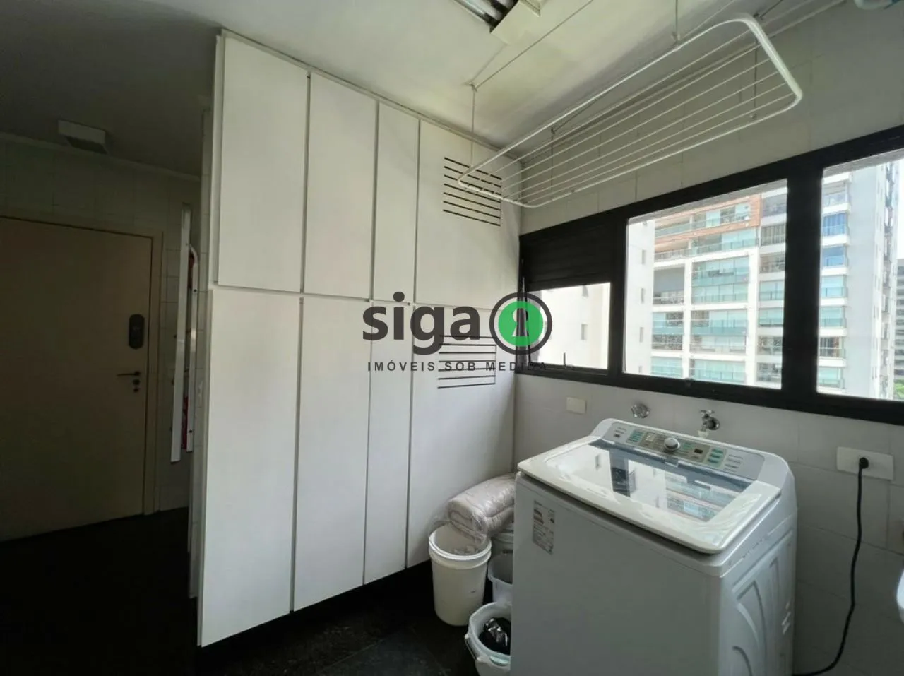 Imagem Sofisticação no Itaim 4 dorms - 220m2 com Vista Permanente para o Parque do Povo!