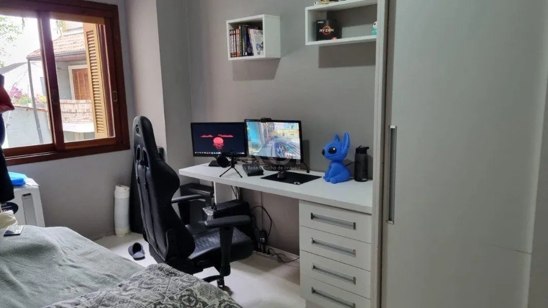 Imagem Casa Condominio para Venda - 218m², 3 dormitórios, sendo 1 suites, 2 vagas - Ipanema