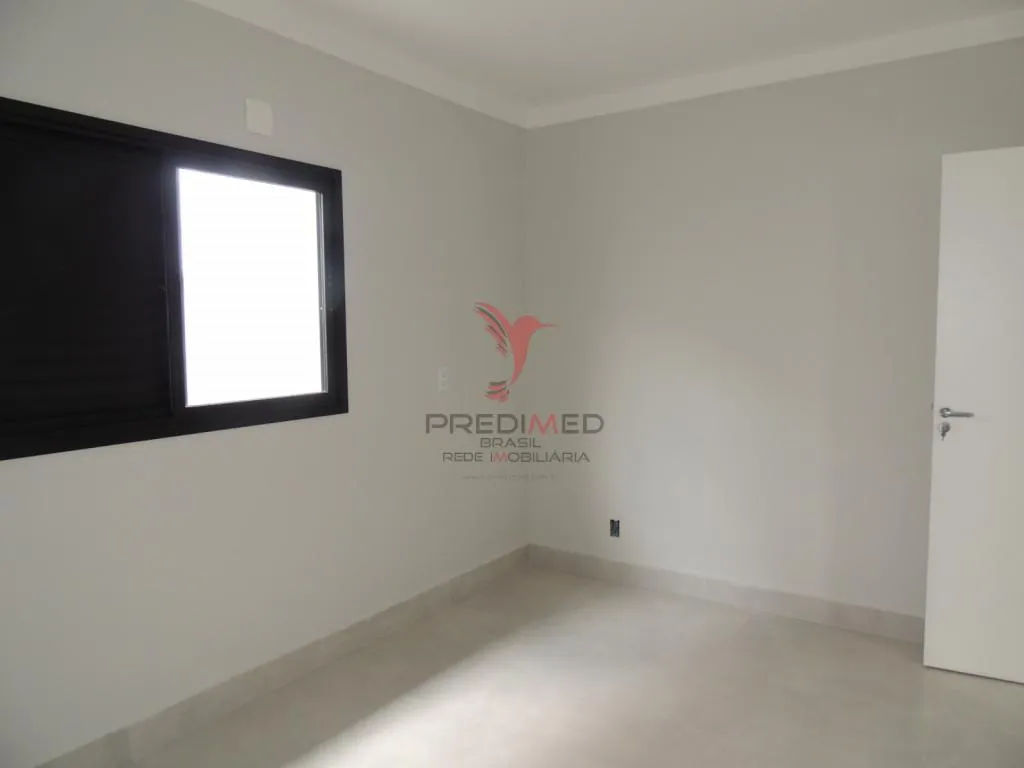 Imagem Vendo, excelente Casa Térrea com 3 Quartos, sendo 2 Suites, 3 Vagas Garagem, no Beira Rio