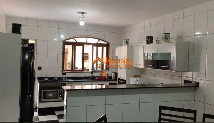 Imagem Sobrado com 3 dormitórios à venda, 230 m² por R$ 425.000 - Chácara Cabuçu - Guarulhos/SP