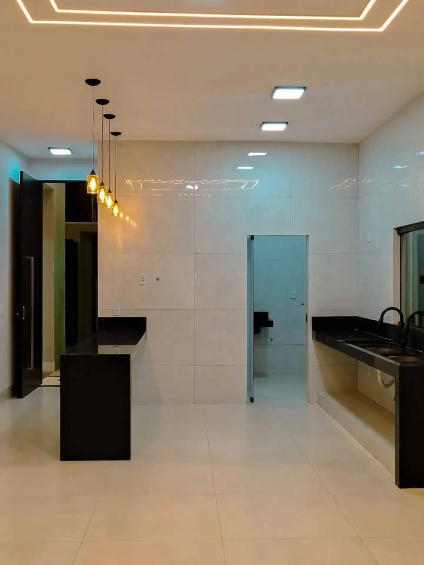Imagem Casa 3 Suites Sozinha No Lote Na Vila Brasilia Possibilidade De Zero De Entrada