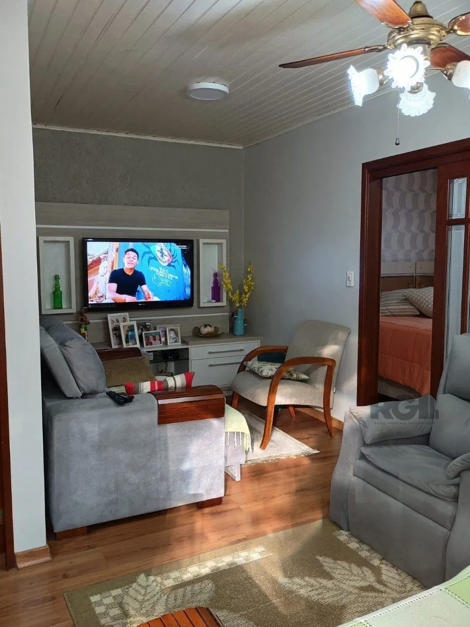 Imagem Casa 2 dormitórios, vagas de garagem, Bairro Parque da Matriz