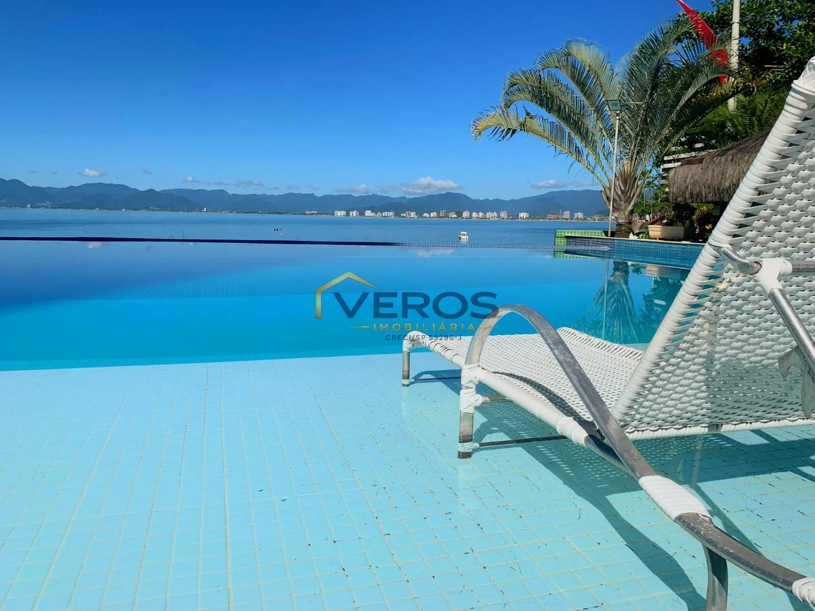 Imagem Apartamento Pé na Areia à Venda no Condomínio Costa Esmeralda | Prainha