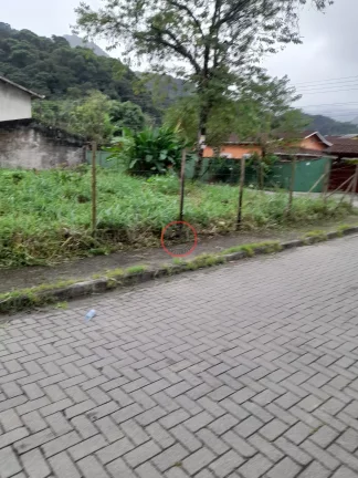 Imagem TERRENO 400 MT, DE ESQUINA EM RUA BLOQUETADA A VENDA EM BOISSUCANGA