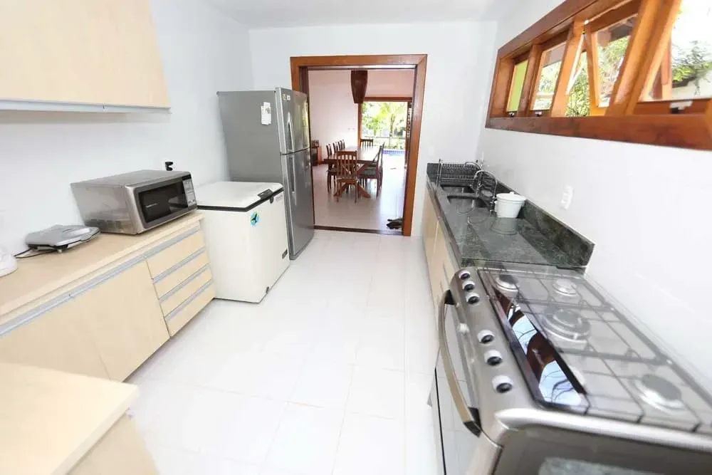 Imagem Casa de Condomínio com 4 Quartos para Alugar ou Temporada, 350 m² em Praia do Forte - Mata de São João