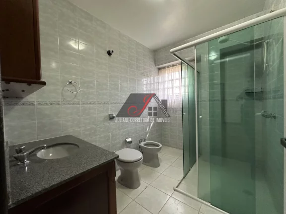 Imagem Casa de Alvenaria Residencial e Comercial à venda no bairro Vila Izabel em Curitiba.