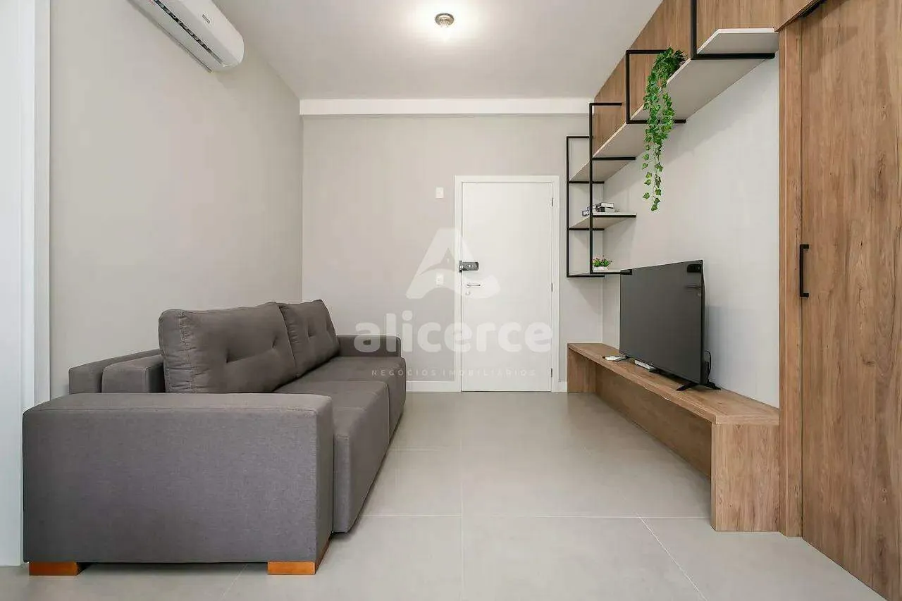Imagem PRONTO PARA MORAR - Apartamento de 2 Dormitórios l 1 Suíte l Mobiliado l Florianópolis/SC