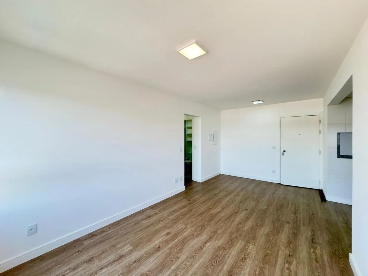 Imagem Apartamento à venda em Porto Alegre, Vila Ipiranga, com 2 quartos, 68m2