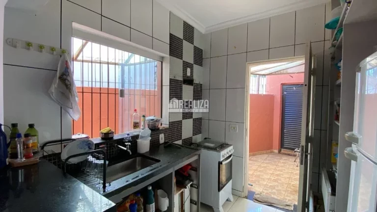 Imagem Casa com 3 dormitórios e suíte no bairro Fabrício em Uberaba