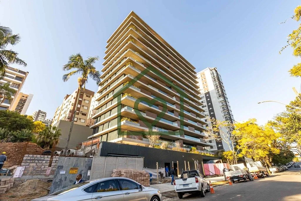 Imagem Apartamento de andar inteiro no 14º andar, com vista definida para toda cidade. São 317m², 3 suí...
