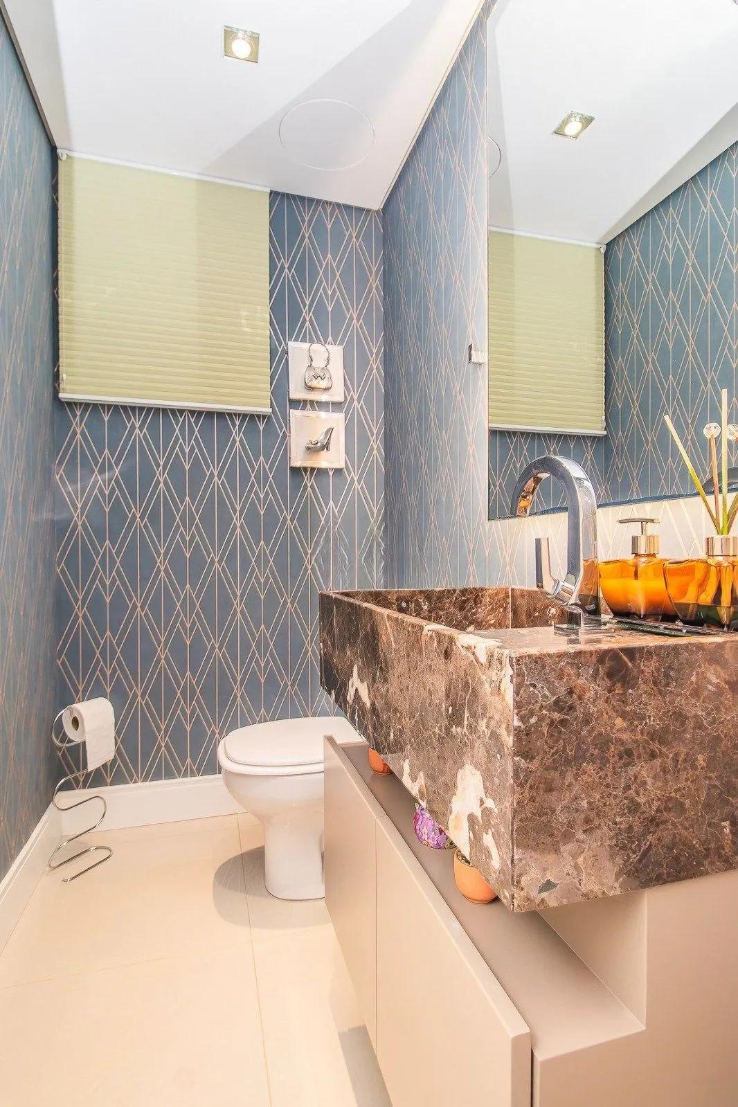 Imagem Apartamento de 3 suites e 2 vagas no bairro Mont Serrat