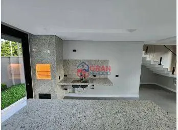 Imagem Sobrado com 3 dormitórios à venda no Pilarzinho