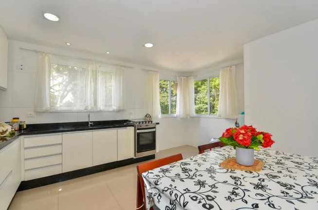 Imagem Casa 3 dormitórios. 236 m2 na Vista Alegre (Jd. Schaffer)