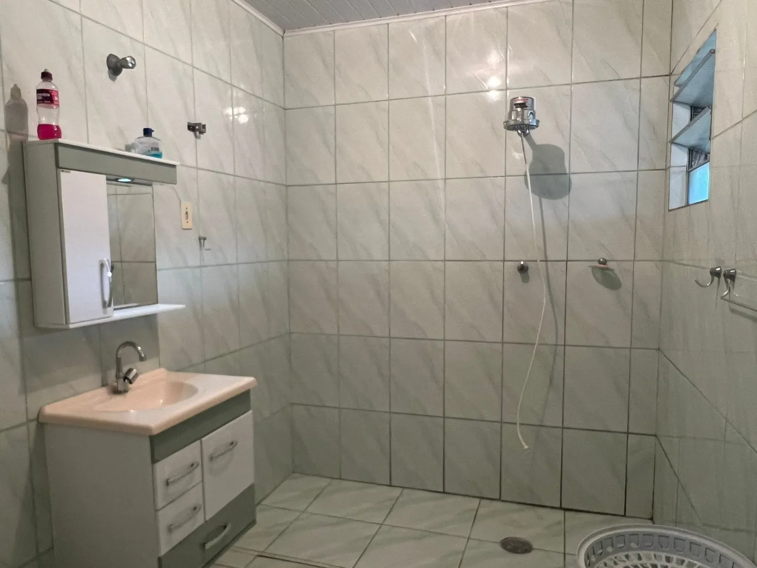 Imagem Casa à venda 3 Quartos, 1 Suite, 2 Vagas, 1200M², Jardim Santa Cecília, Pindamonhangaba - SP