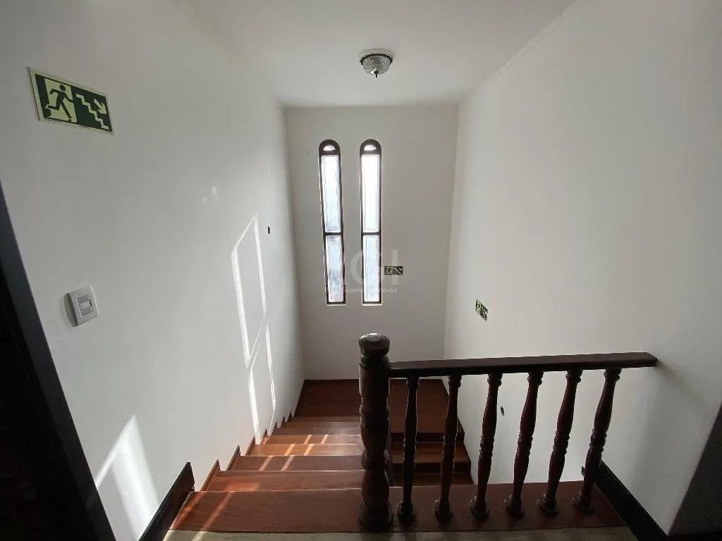 Imagem Excelente Casa Comercial Reformada Para comprar - Partenon - Porto Alegre/RS