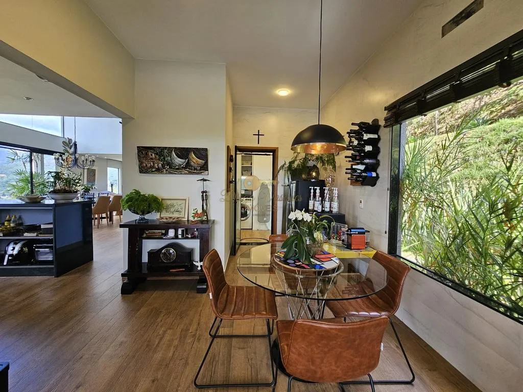 Imagem Casa em Condomínio para Venda em Teresópolis / RJ no bairro Parque do Imbui