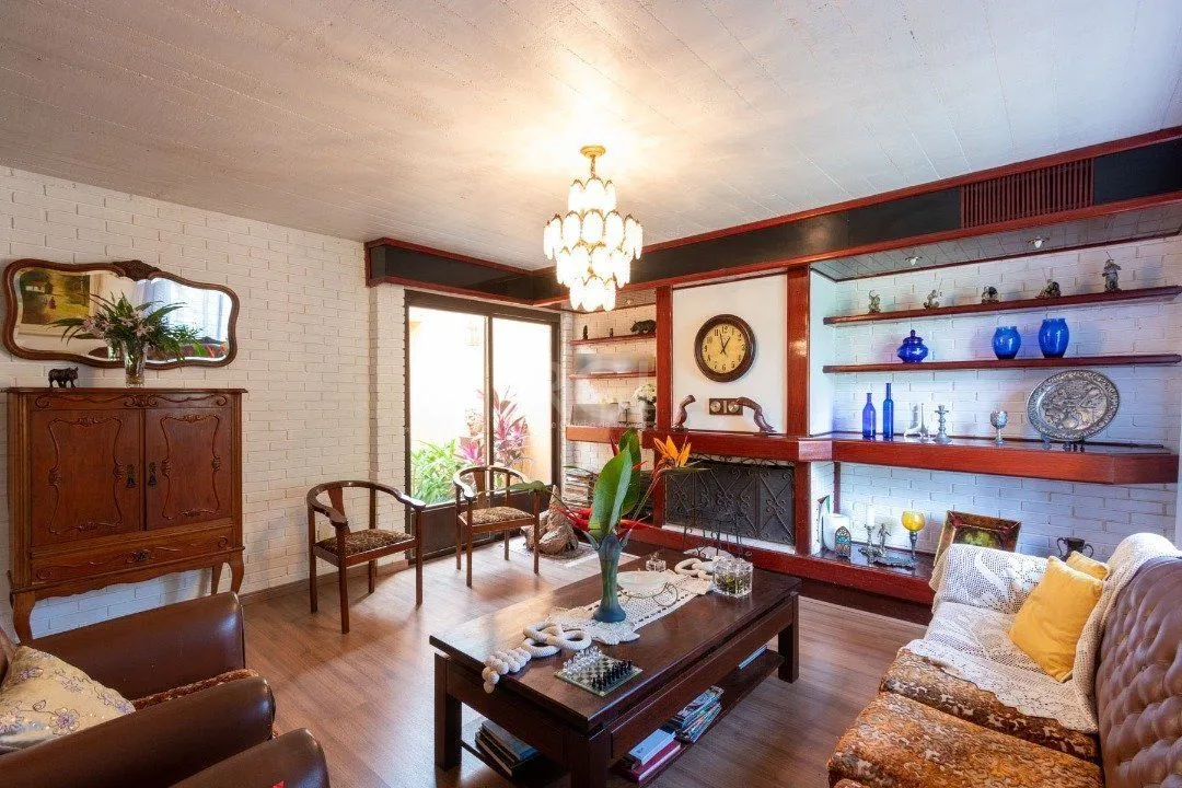 Imagem Casa para Venda - 435m², 4 dormitórios, sendo 4 suites, 4 vagas - Cristal