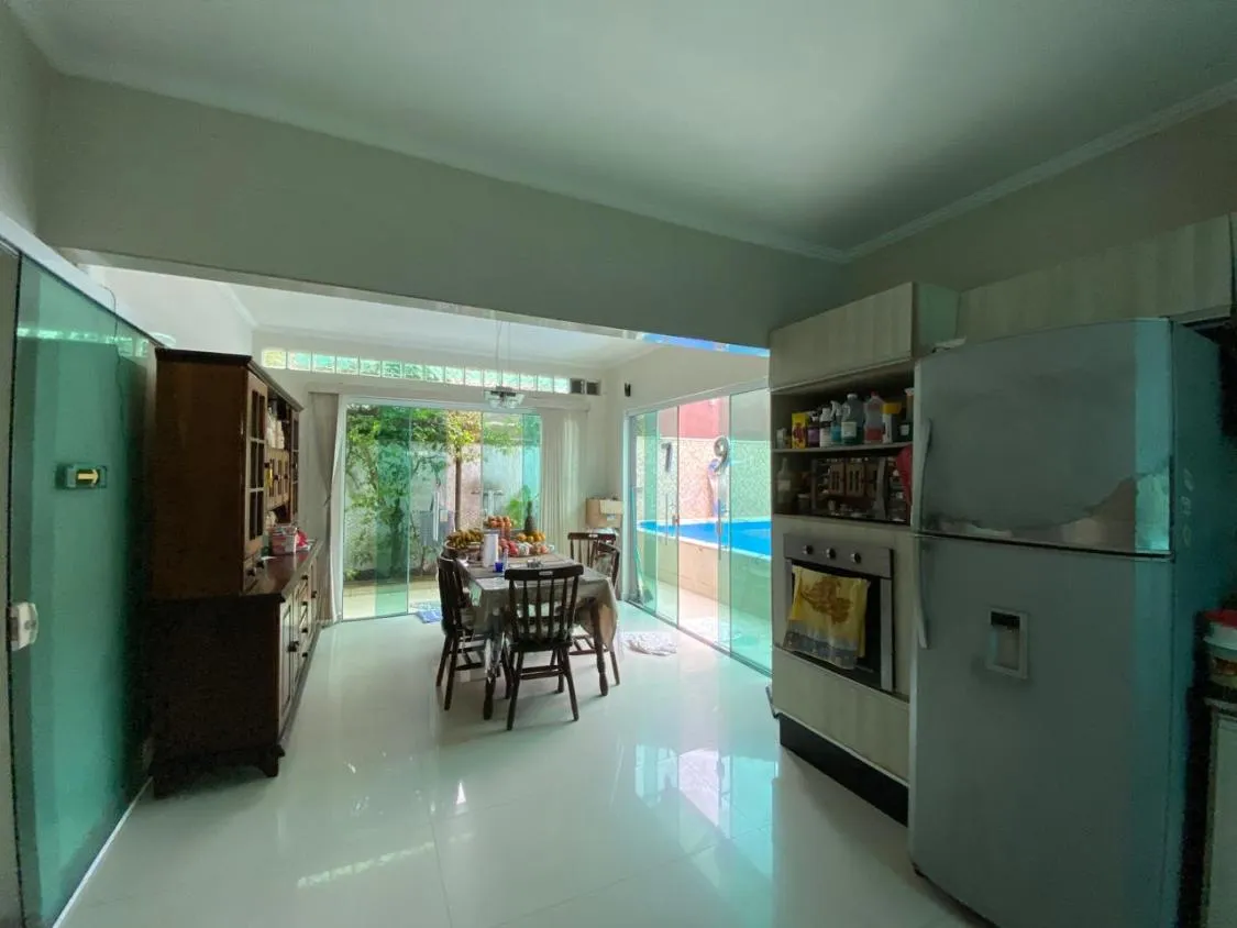 Imagem CASA DE ALTO PADRÃO COM 04 DORMITÓRIOS, PISCINA AQUECIDA E ACEITA FINANCIAMENTO BANCÁRIO LADO PRAIA EM ITANHAÉM