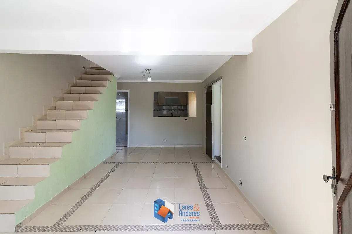 Imagem Sobrado para venda em Brasilândia com 3 quartos, sendo 3 suítes, 245m²