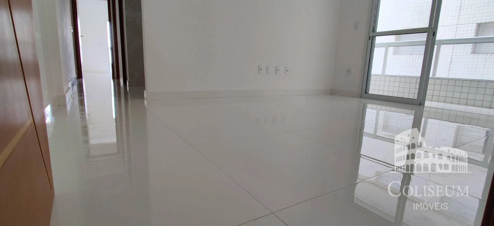 Imagem Apartamento com 2 dormitórios à venda, 73 m² por R$ 750.000,00 - Boqueirão - Praia Grande/SP