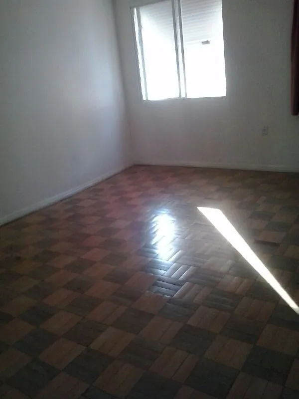 Imagem Casa para Venda - 250m², 5 dormitórios, 6 vagas - Menino Deus