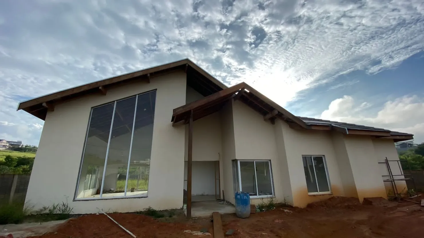 Foto do imóvel Casa à venda 3 Quartos, 1 Suite, 4 Vagas, 1025M², Condominio Village da Serra, Tremembé - SP | Condomínio Village da Serra