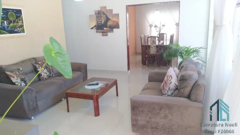 Imagem (Permuta menor valor e financiamento) Casa térrea, 04 quartos sendo 02 suítes, 08 vagas, no Boa Vista em Curitiba PR