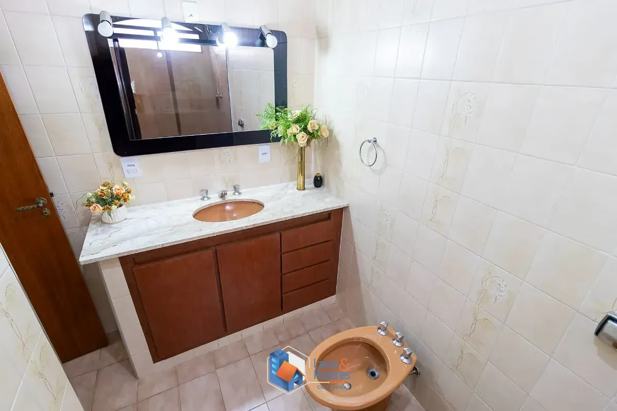 Imagem Casa para venda em Mirandópolis com 3 quartos, sendo 3 suítes, 284m²