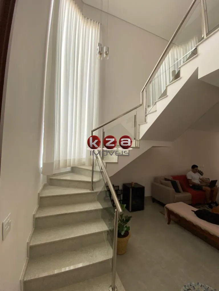Imagem Casa em Condomínio de Luxo em Valinhos-SP - 3 Quartos, 1 Suíte, 3 Salas, 3 Banheiros, 4 Vagas - Jardim São Marcos - 268m².