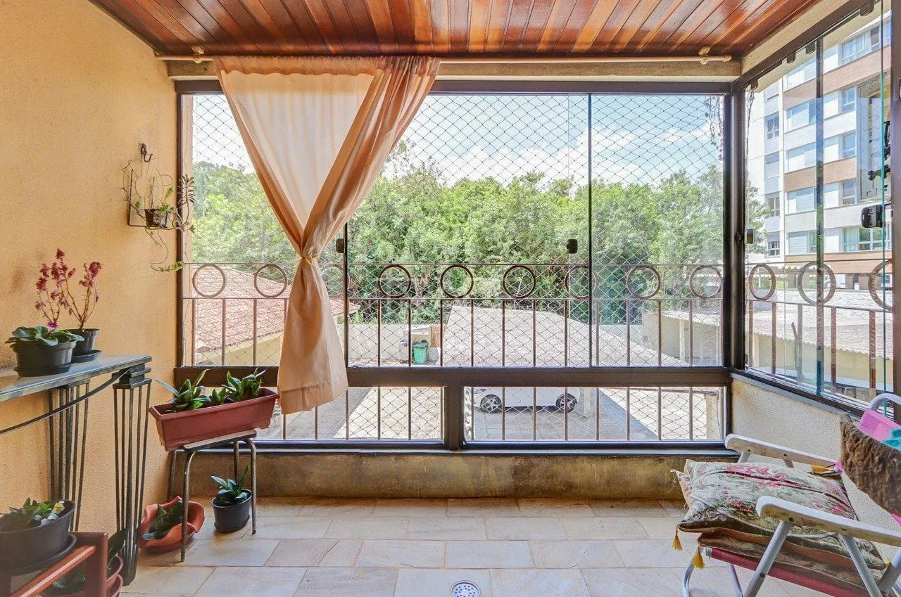 Imagem Apartamento de 3 Dormitórios com 104m² à Venda no Bairro Tristeza - Porto Alegre