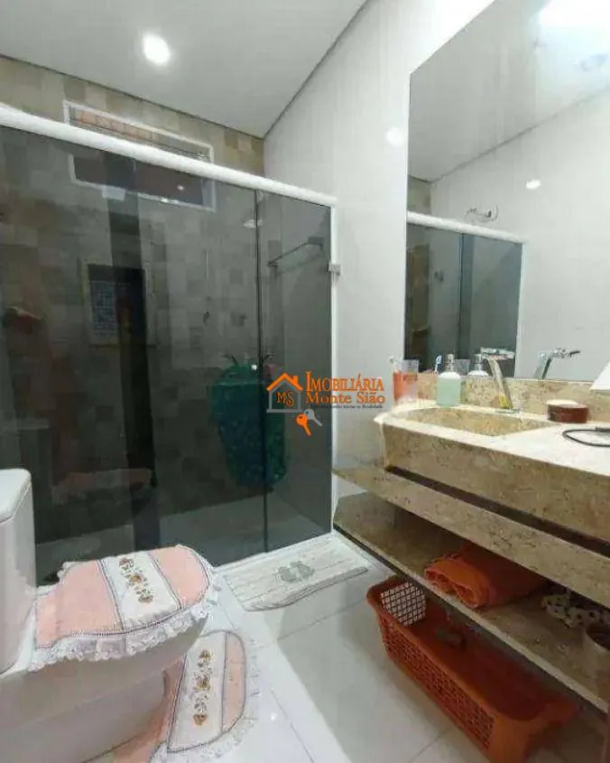 Imagem Casa com 3 dormitórios, 240 m² - venda por R$ 1.272.000 ou aluguel por R$ 8.400/mês - Jardim Bom Clima - Guarulhos/SP