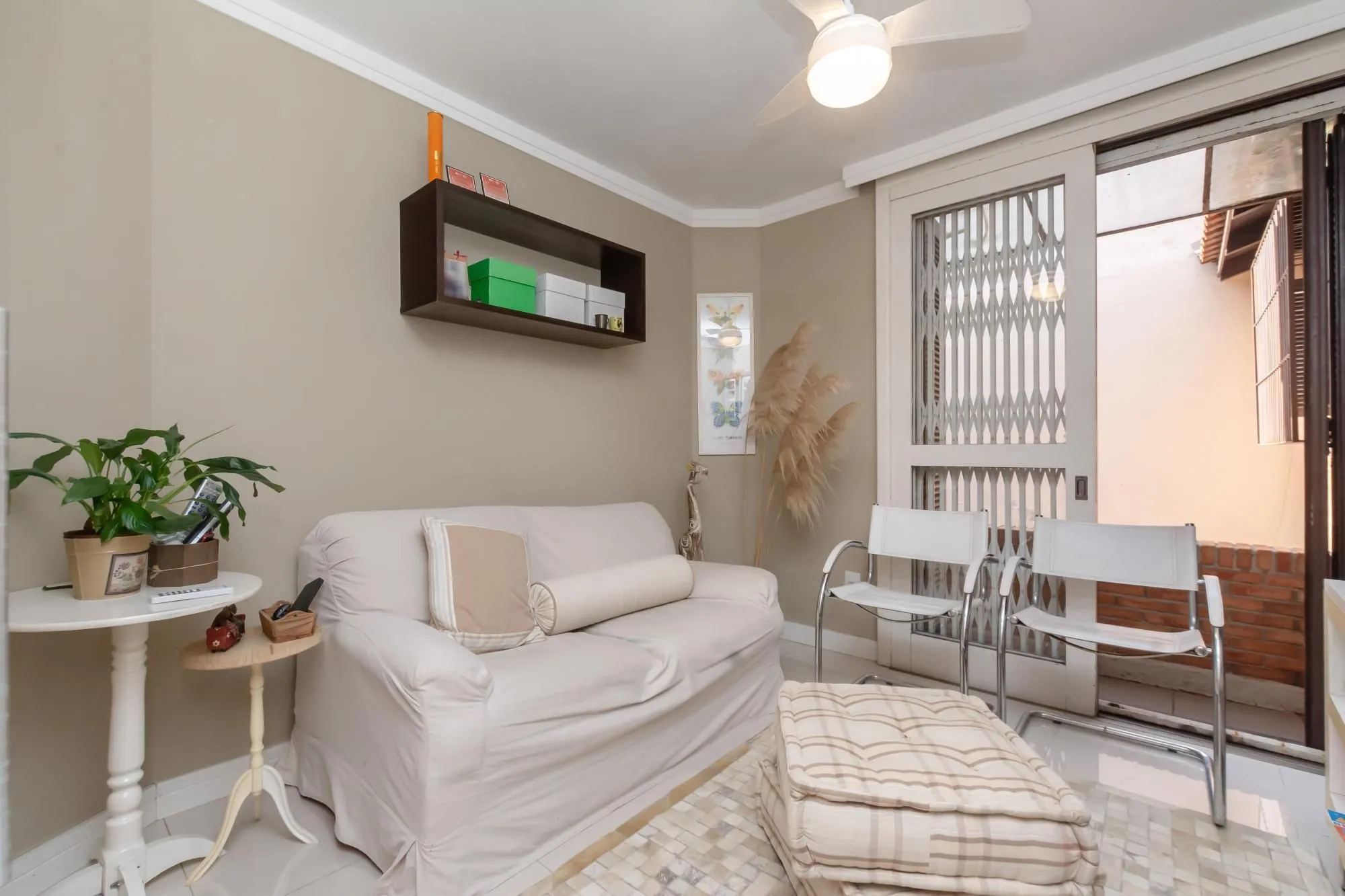 Imagem VENDA AMPLO APARTAMENTO RUA CALMA