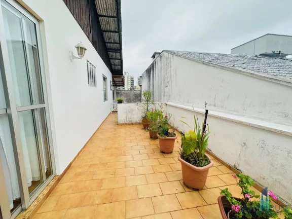Imagem Casa para Venda em Balneário Camboriú, Nações, 5 dormitórios, 4 suítes, 5 banheiros, 3 vagas