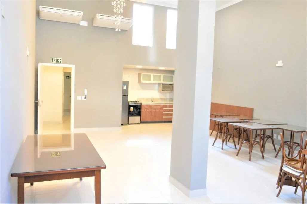 Imagem Excelente apartamento 2 dormitórios com garden e duas vagas no Bom Fim