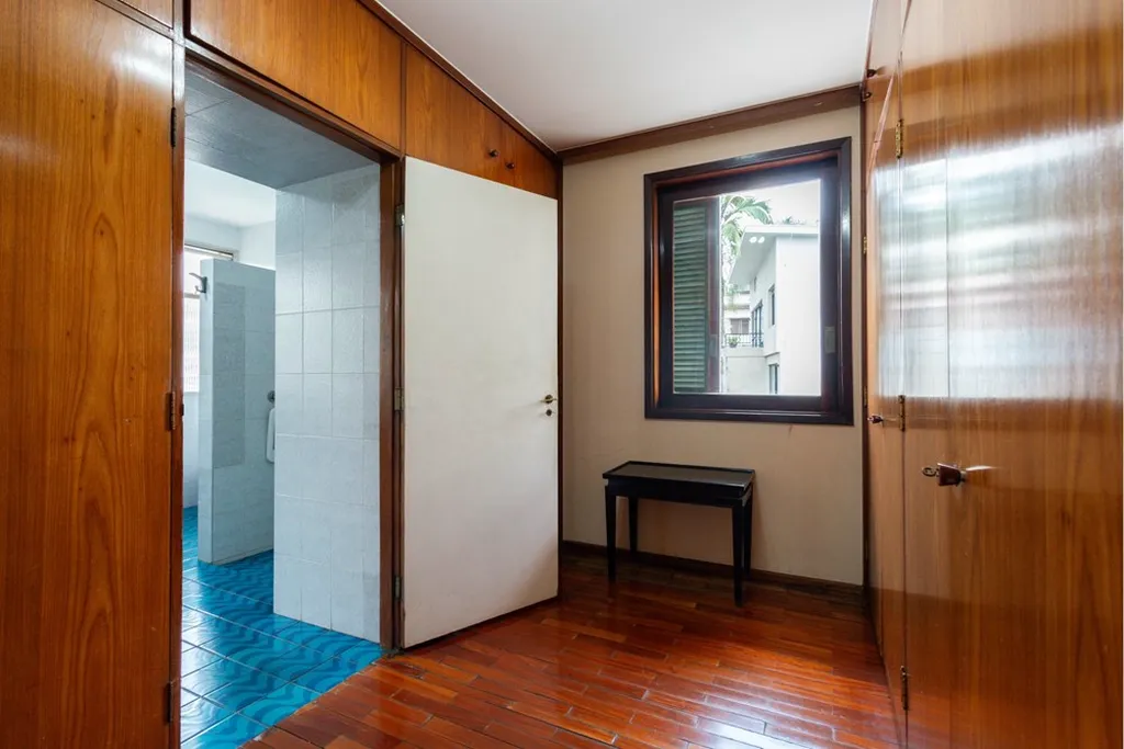 Imagem Casa à venda em São Paulo, Pacaembu, com 3 quartos, 590m2