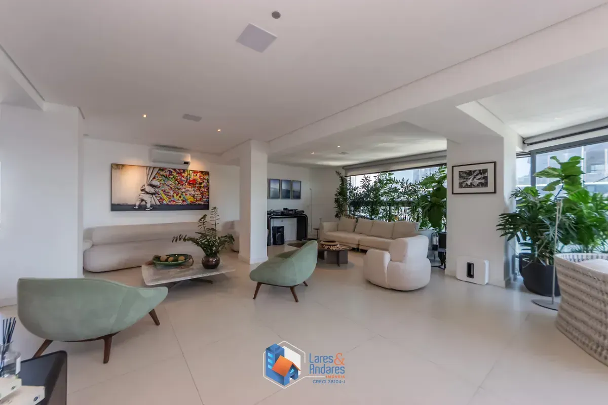 Imagem Duplex para venda em Chácara Santo Antônio com 4 quartos, sendo 4 suítes, 270m²