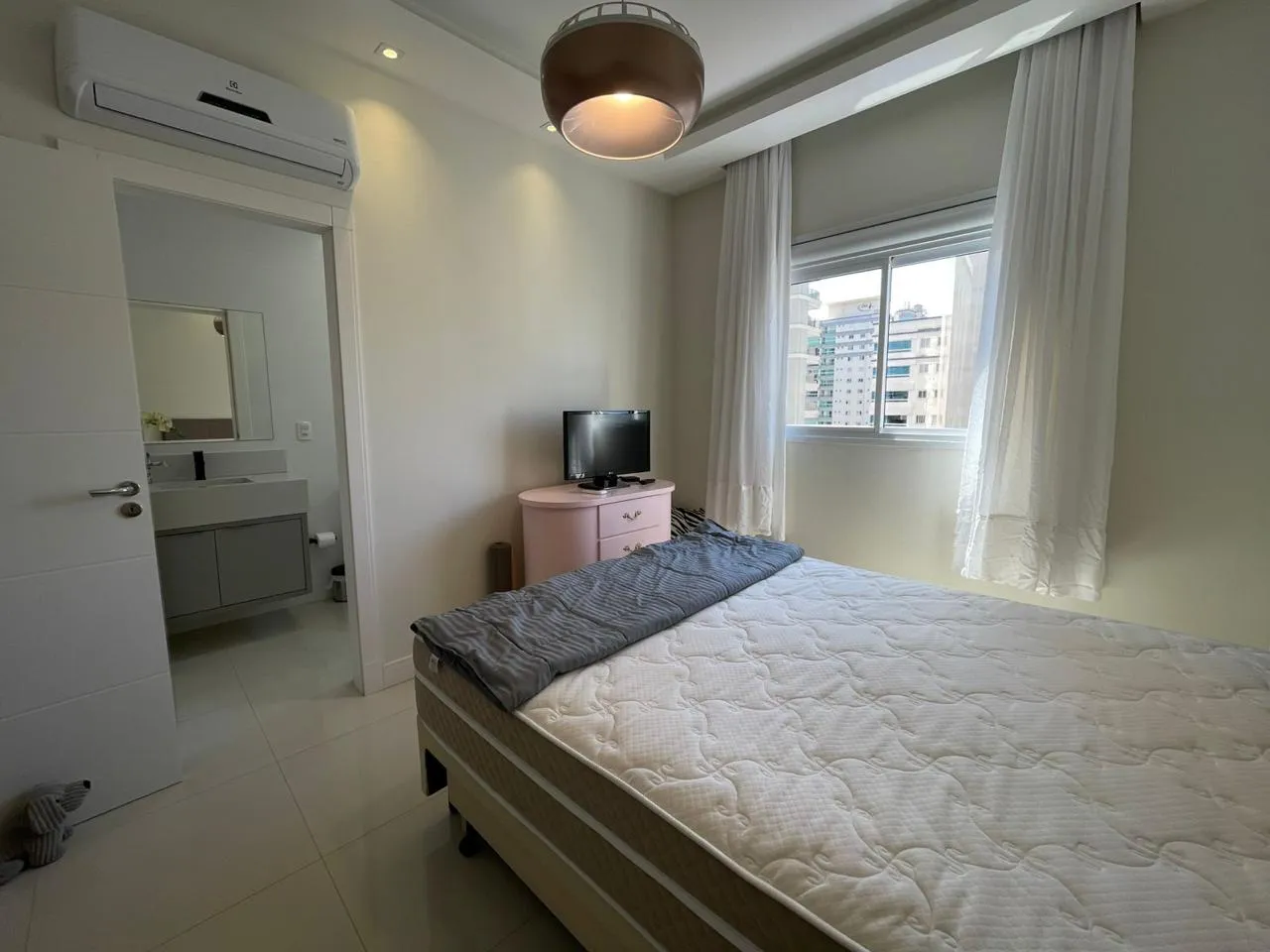 Imagem Apartamento à venda com 228m2 por R$ 3.490.000,00