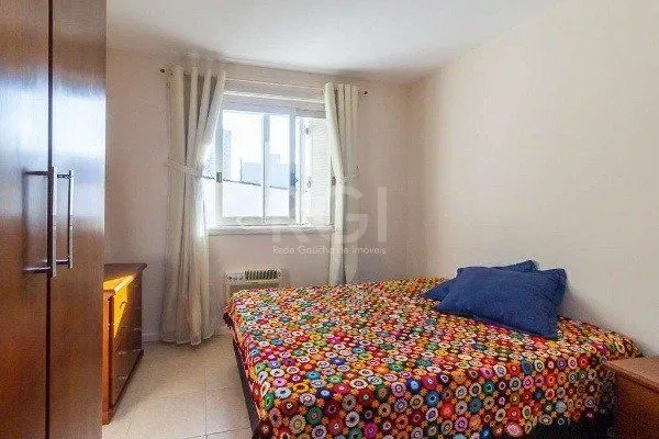 Imagem Casa para Venda - 227m², 3 dormitórios, sendo 1 suites, 4 vagas - Azenha