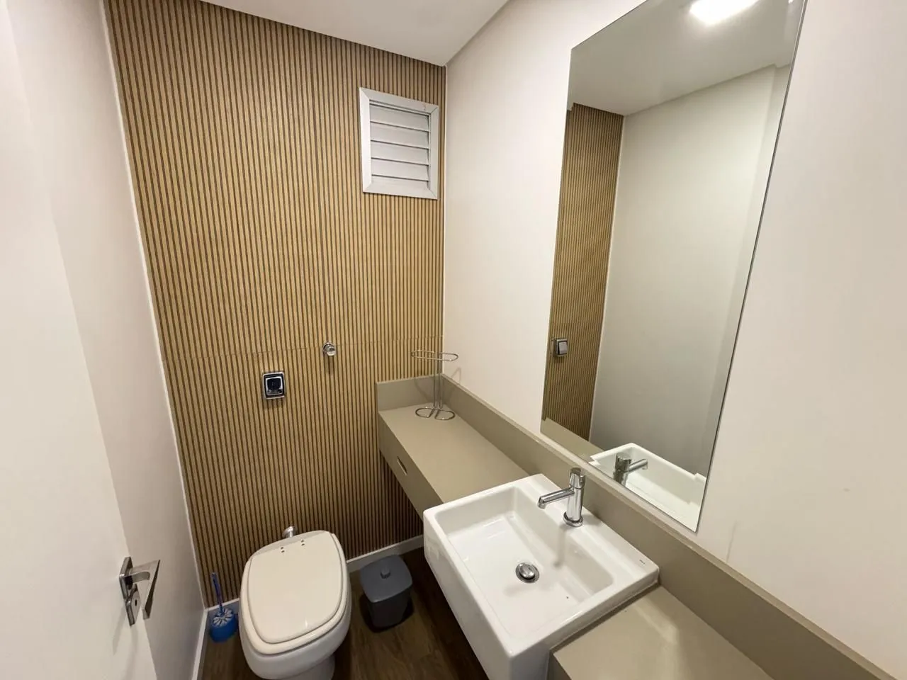 Imagem Apartamento à venda, com 3 quartos, 167m2