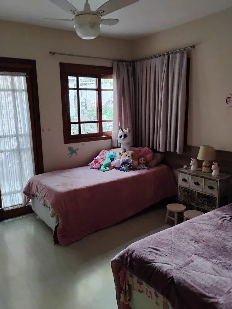 Imagem Casa em condomínio de 166m², 3 suítes 1 vaga do bairro Jardim Isabel