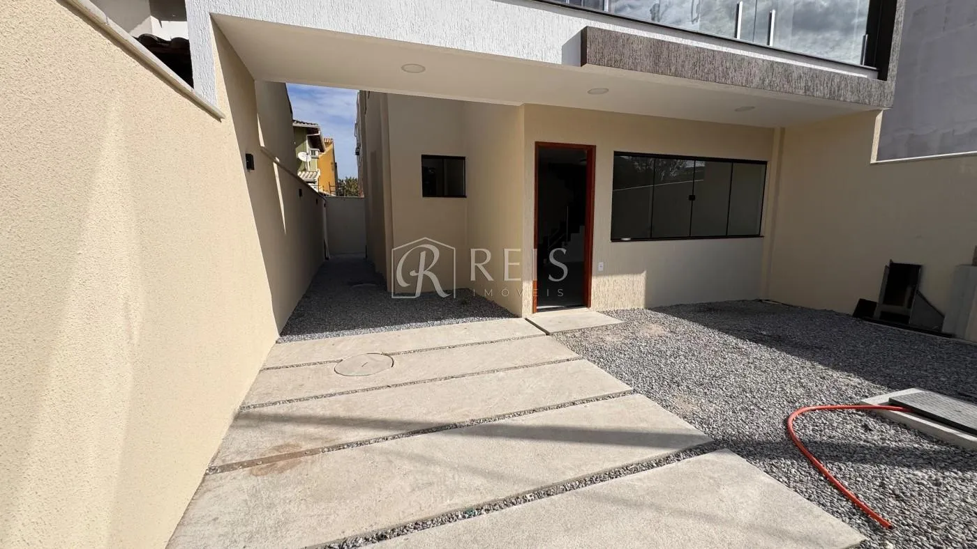 Imagem Casa para Venda em Rio das Ostras, Atlântica, 3 dormitórios, 2 suítes, 3 banheiros, 2 vagas