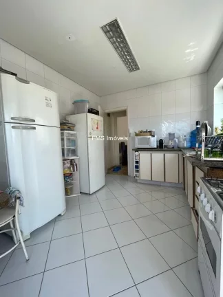 Imagem Imóvel de Luxo na Vila Mariana: Casa com 5 Quartos, 2 Suítes e 220m² em São Paulo-SP