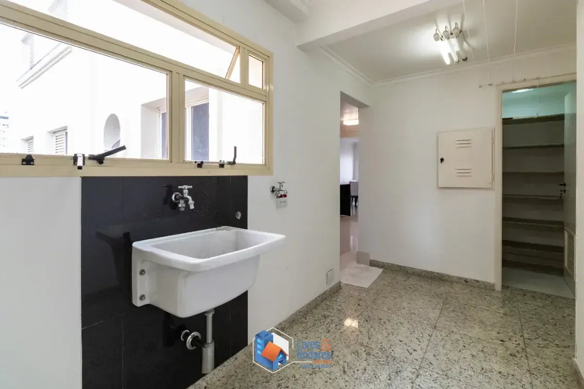 Imagem Apartamento para venda em Moema com 3 quartos, sendo 3 suítes, 150m²