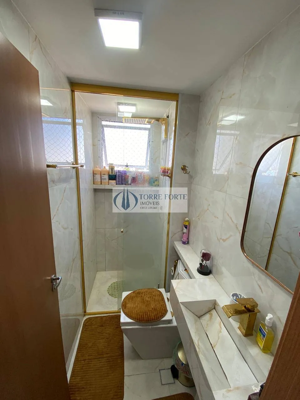 Imagem Lindo Apartamento com 2 Dormitórios e 1 Vaga em Guaianases